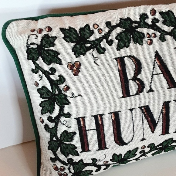 Tapestry "BAH HUMBUG" Holiday Accent Pillow 12 x 9 - Picture 2 of 7